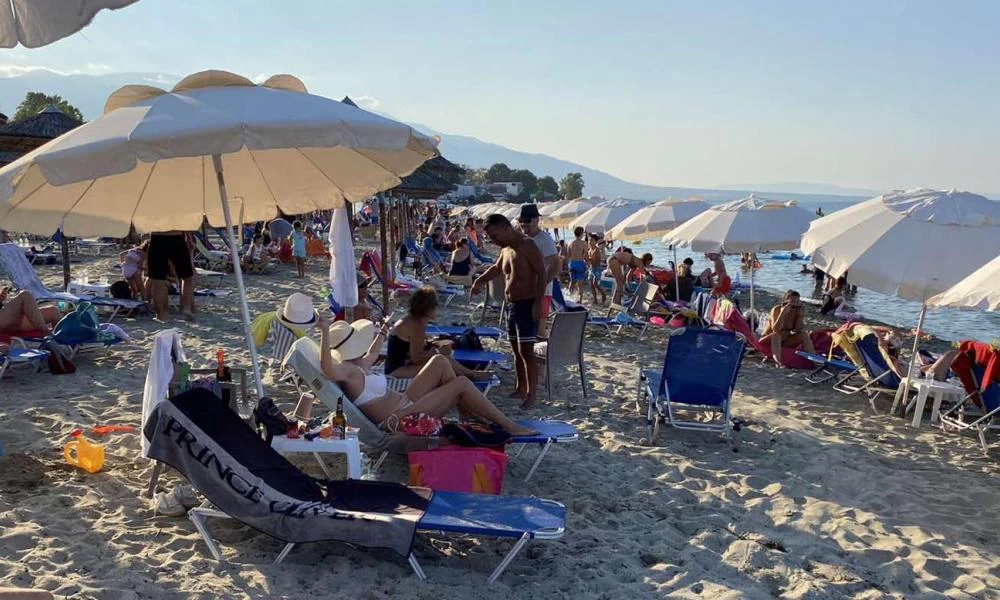 Πλαταμώνας: Λιποθύμησε ιδιοκτήτης beach bar μόλις άκουσε το πρόστιμο!